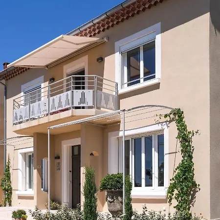 La Maison Ryokufu Chateauneuf-du-Pape Exterior photo